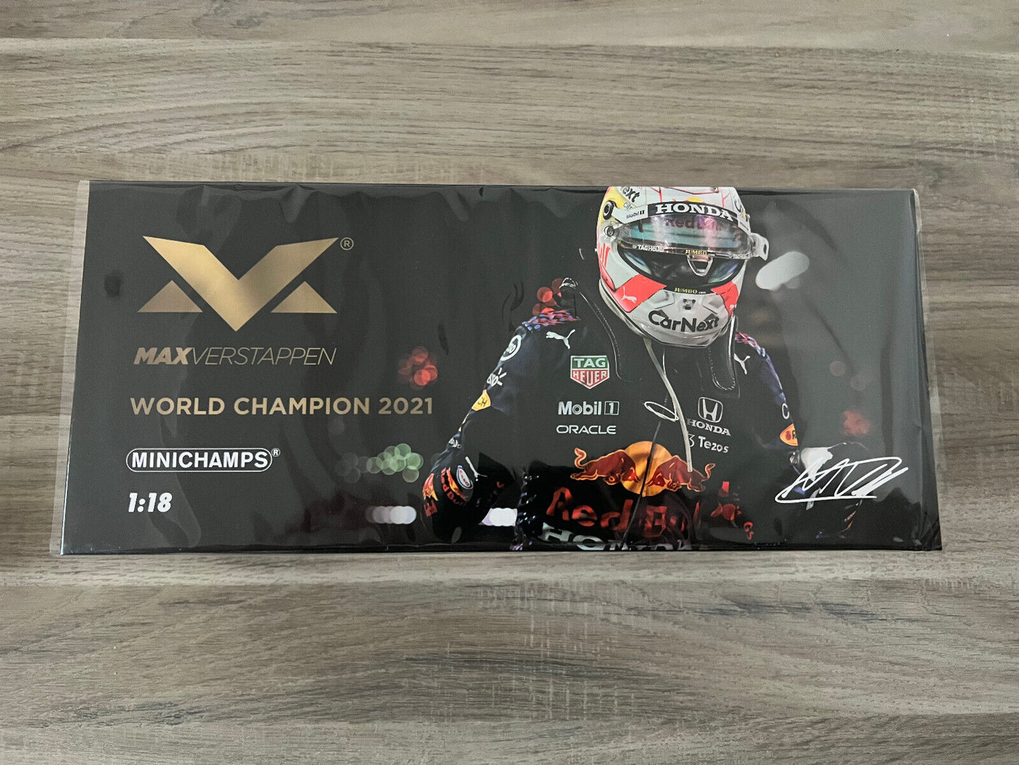 Max Verstappen #33 Red Bull RB16b GP Abu Dhabi 2021 Minichamps 1/18