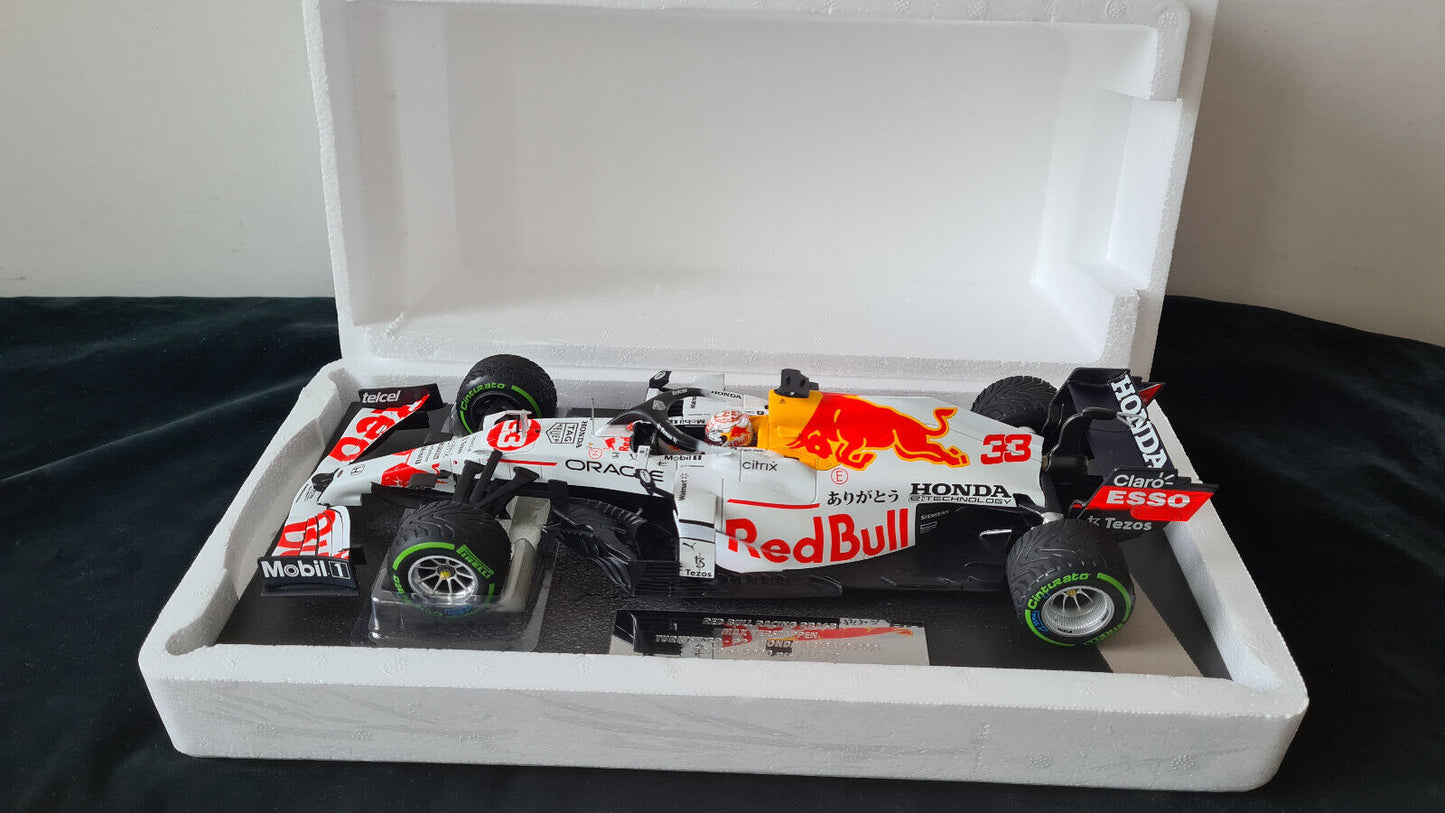 Max Verstappen #33 Red Bull RB16b GP Turquia 2021 Minichamps 1/18