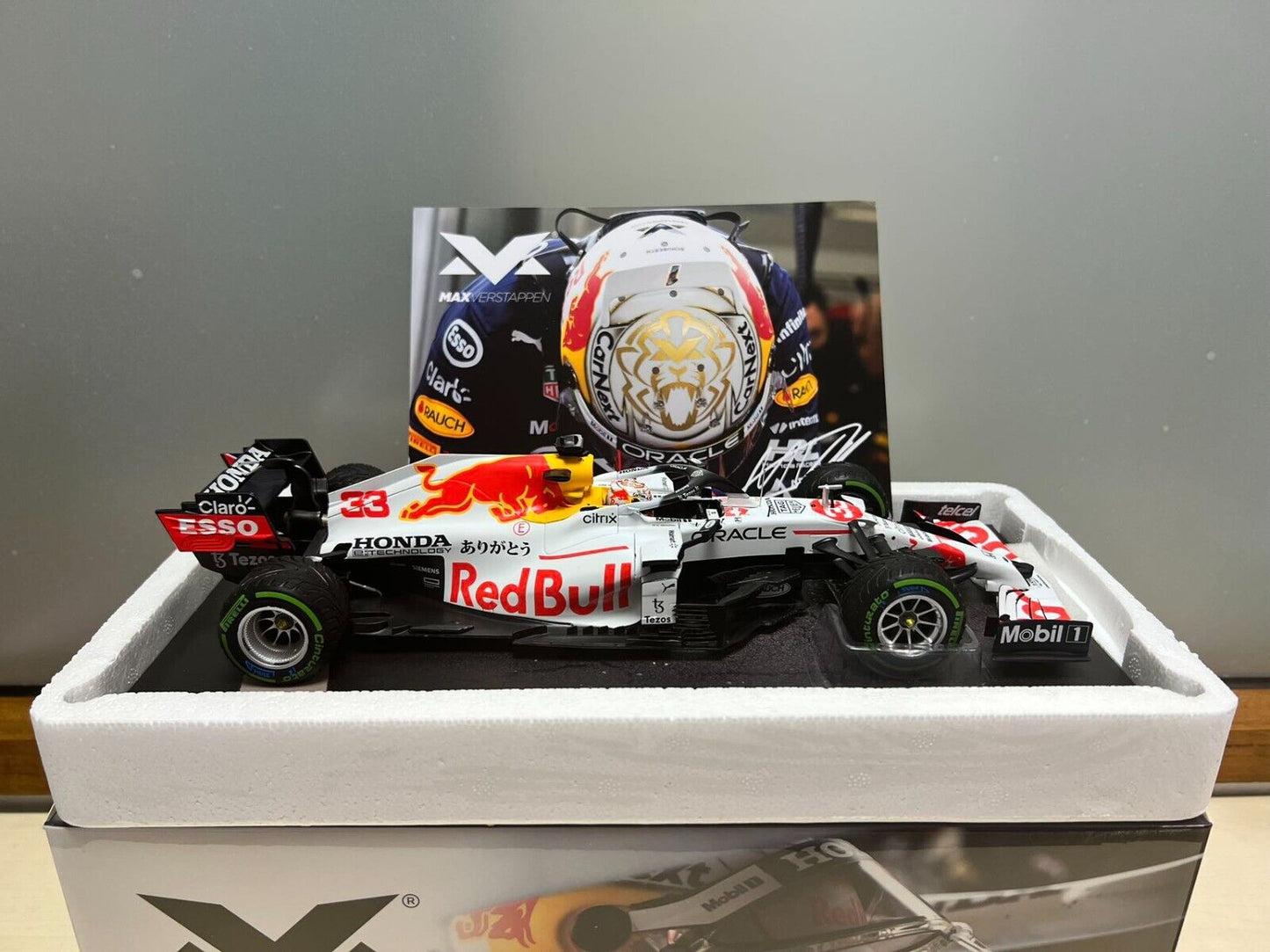 Max Verstappen #33 Red Bull RB16b GP Turquia 2021 Minichamps 1/18