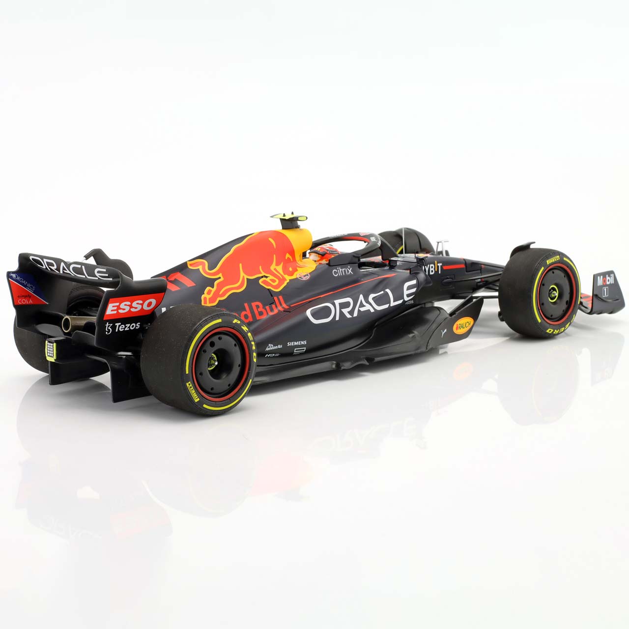 Sergio Perez #11 Red Bull RB18 GP Arabia 2022 "1ra POLE" Minichamps 1/18