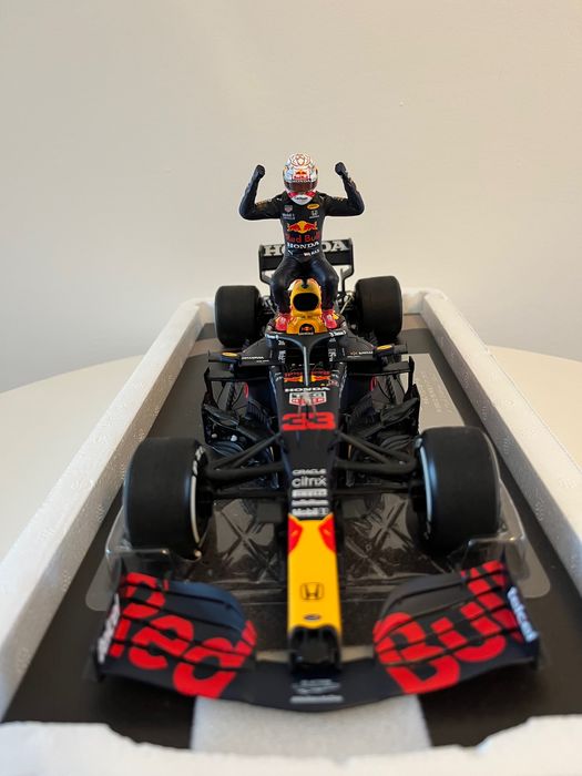 Max Verstappen #33 Red Bull RB16b Gp Mónaco 2021 Minichamps 1/18