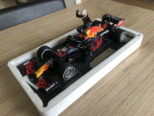 Max Verstappen #33 Red Bull RB16b Gp Mónaco 2021 Minichamps 1/18
