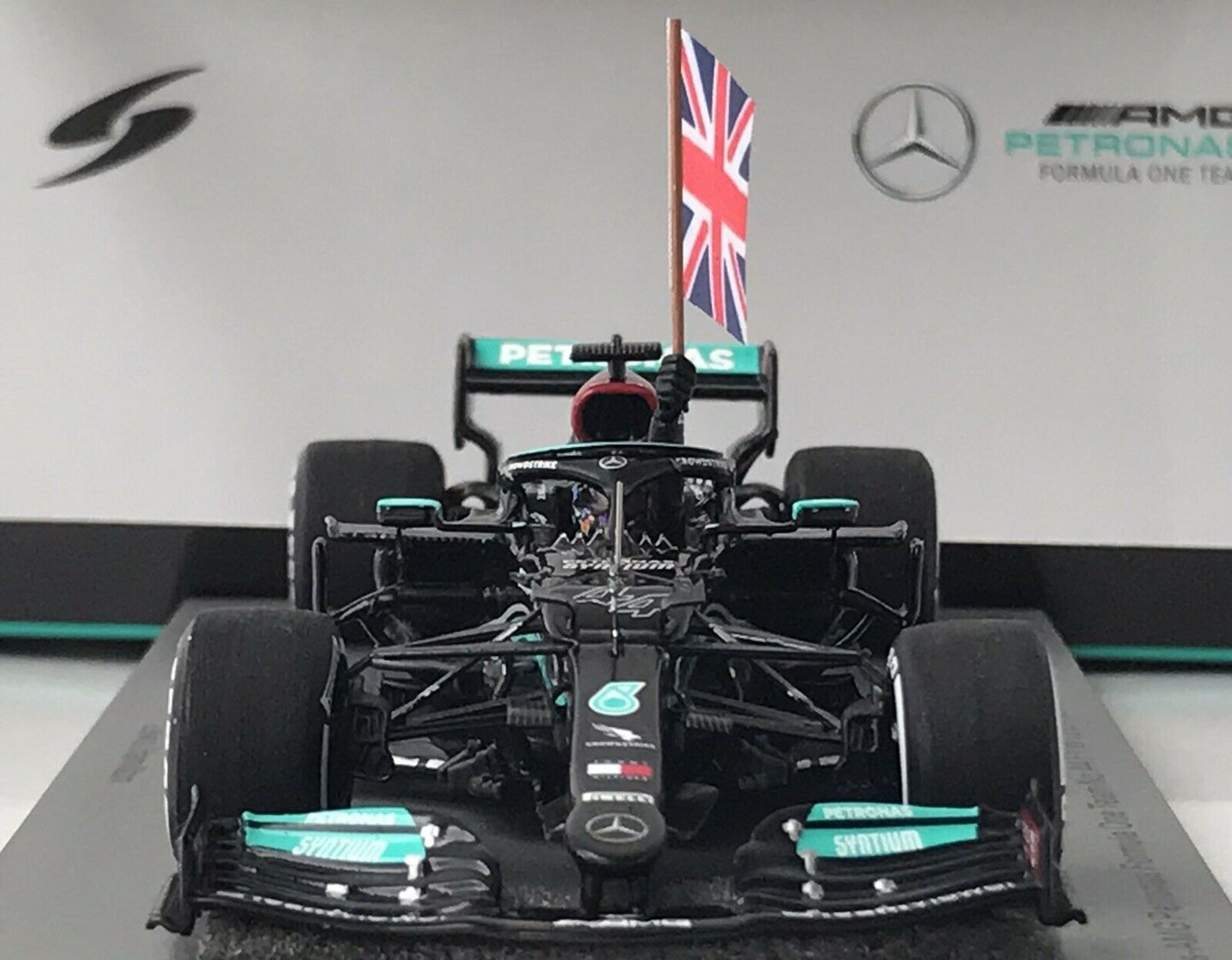 Lewis Hamilton #44 Mercedes W12 Winner British GP 2021 Spark 1/43