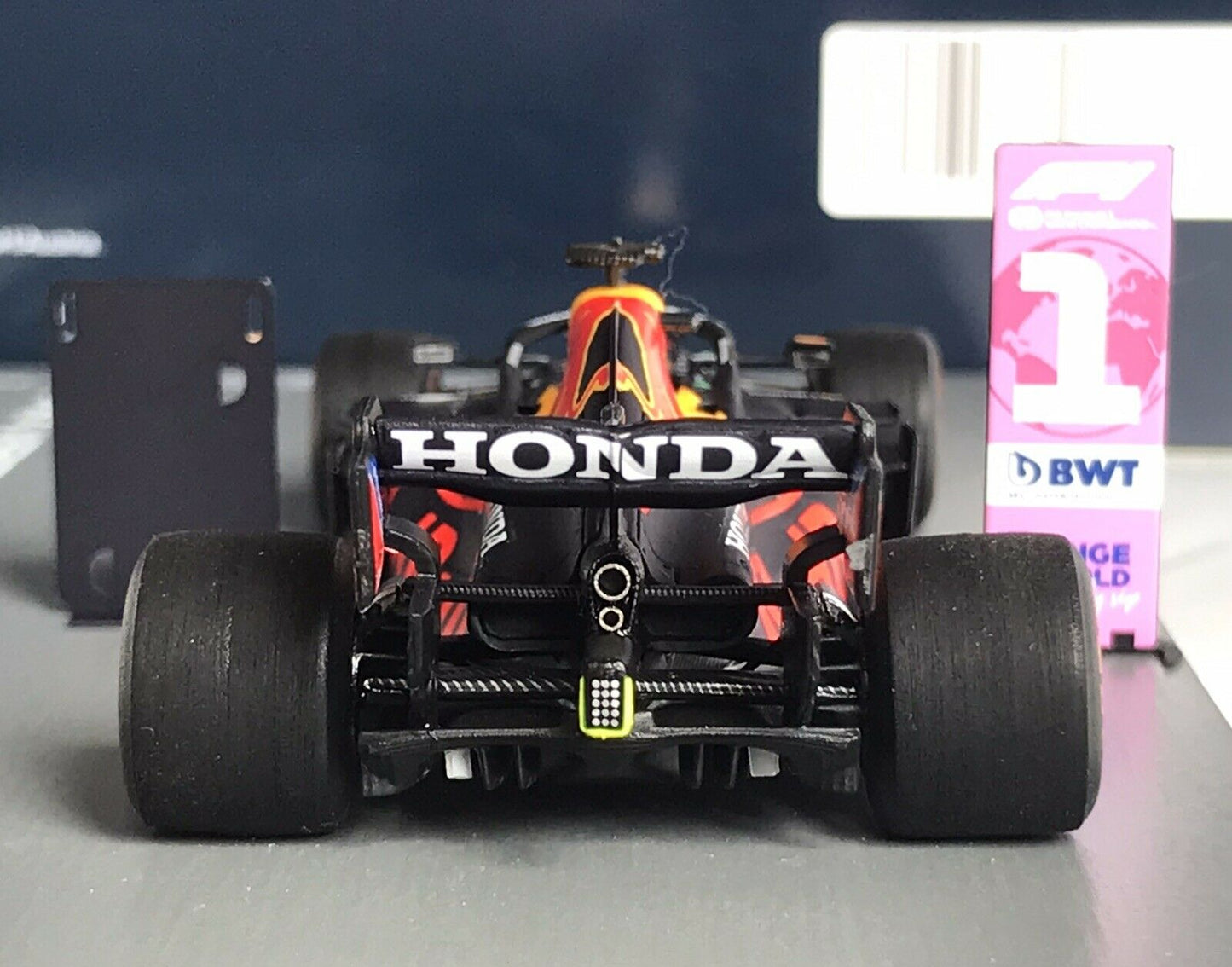 Max Verstappen Red Bull RB16B Winner Abu Dhabi GP 2021 Spark 1/43