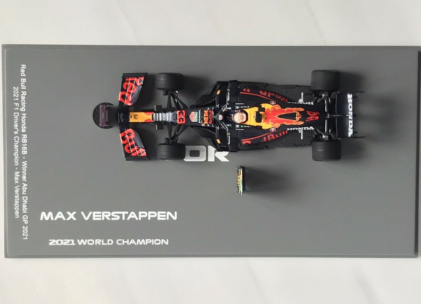 Max Verstappen Red Bull RB16B Winner Abu Dhabi GP 2021 Spark 1/43