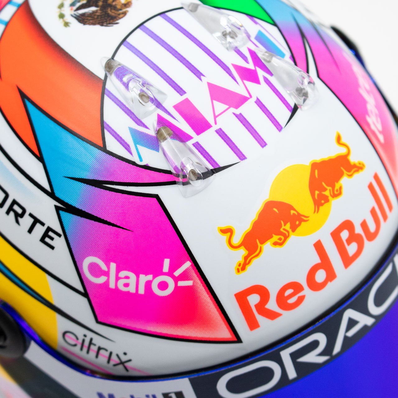 Sergio Perez #11 Minicasco Red Bull Gp Miami 2022 Schuberth 1/2